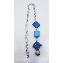 Load image into Gallery viewer, Viburnum Necklace