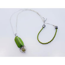 Load image into Gallery viewer, Golden Corydalis Necklace