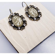Load image into Gallery viewer, False Alder Earrings