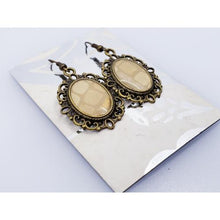 Load image into Gallery viewer, Lettuce Earrings