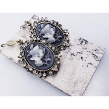 Load image into Gallery viewer, White Root Earrings

